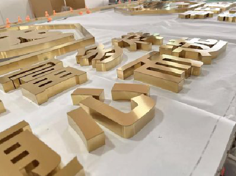 宁南拉丝不锈钢字的特点。