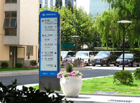 宁南哪些因素影响宣传栏的制作？